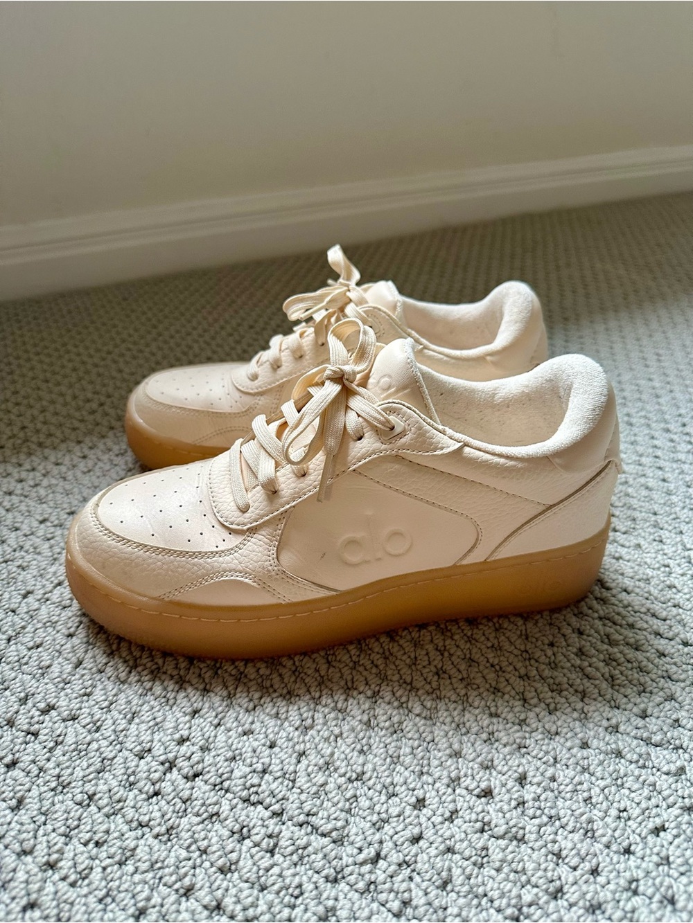 Alo Yoga Recovery Mode Sneakers - Women